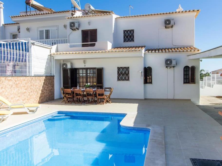 Villa Dogueno- Privat Pool & Privacy & Albufeira Center Extérieur photo